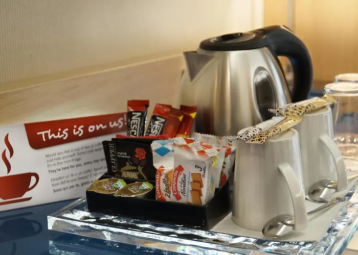 iQ Hotel Roma